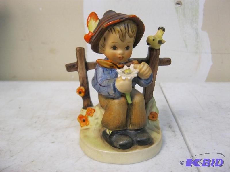 lot 5 image: Vintage She Loves Me, She Loves Me Not, Humme...