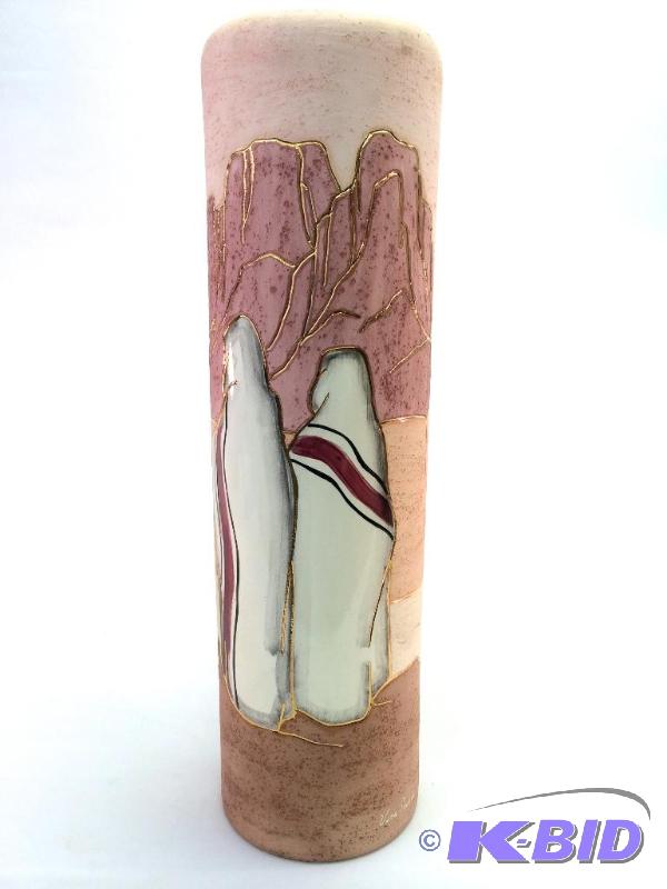 lot 3 image: Vera Russell 24 CT Gold inlayed