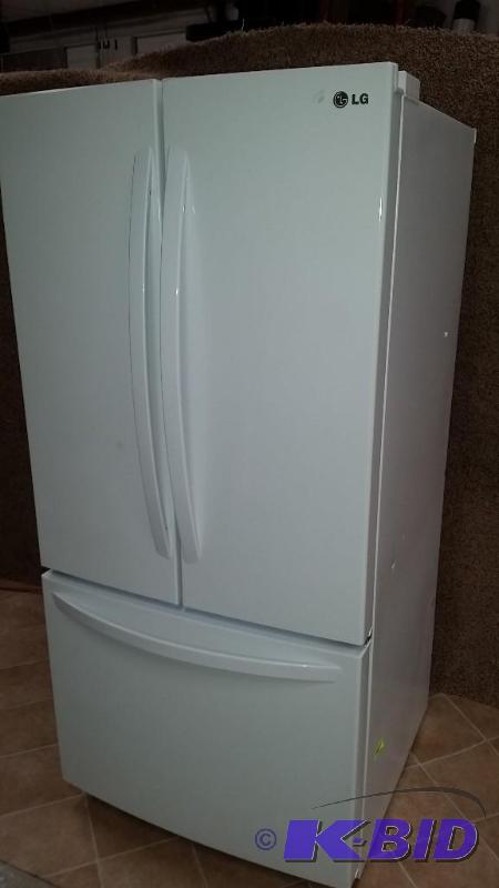 lot 4 image: LG - 24.9 Cu. Ft. French Door Refrigerator - Smooth White Model LFC25765SW