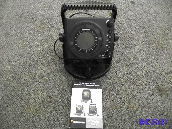 Hummingbird Ice-45 Fish Finder   Comes with b...