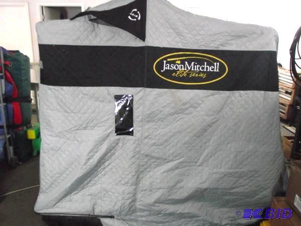 Jason Mitchell Elite Series Portable Fish Hou...