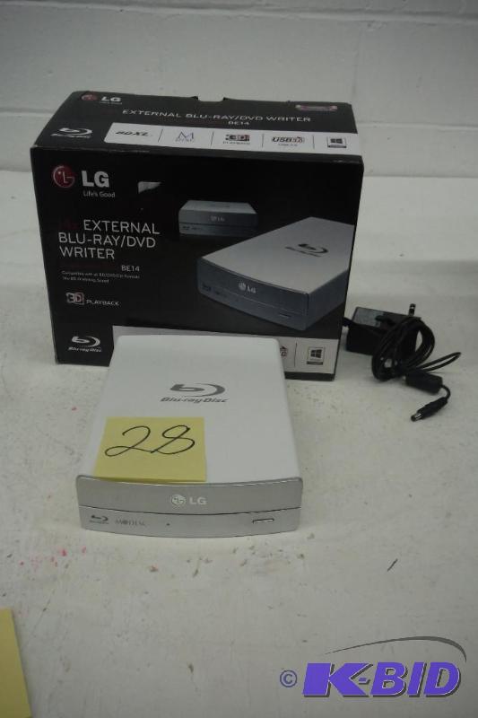 lot 28 image: LG Electronics 14X USB 3.0 Super-Multi Blu-Ray External Rewriter, WhiteSilver (BE14NU40)