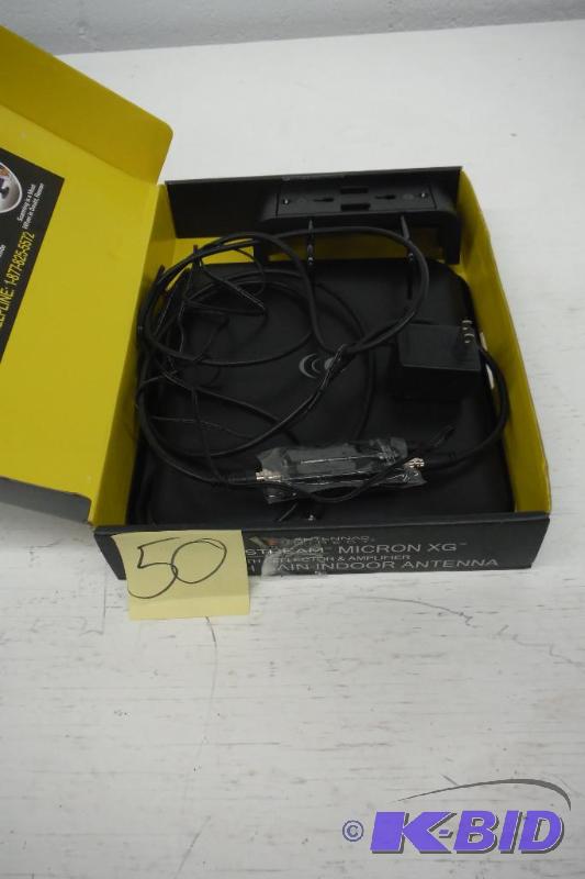 lot 50 image: Antennas Direct Micron-XG ClearStream UHF Indoor DTV Antenna with Amplifier and Reflector Screen