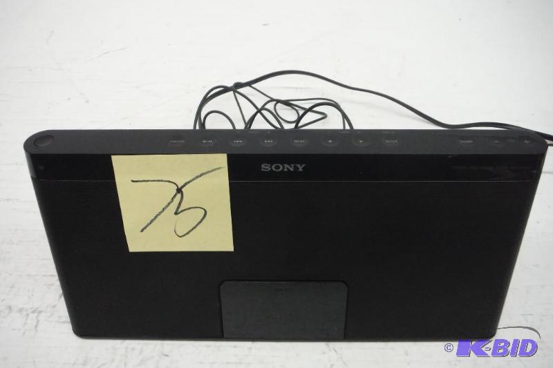 lot 75 image: Sony RPD-XF100iP Personal Adio Docking System