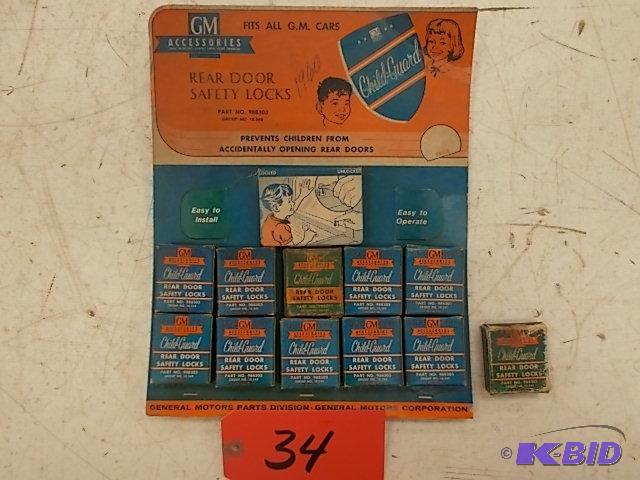 lot 34 image: (11) Sets GM Accessories Rear Door Safety Loc...