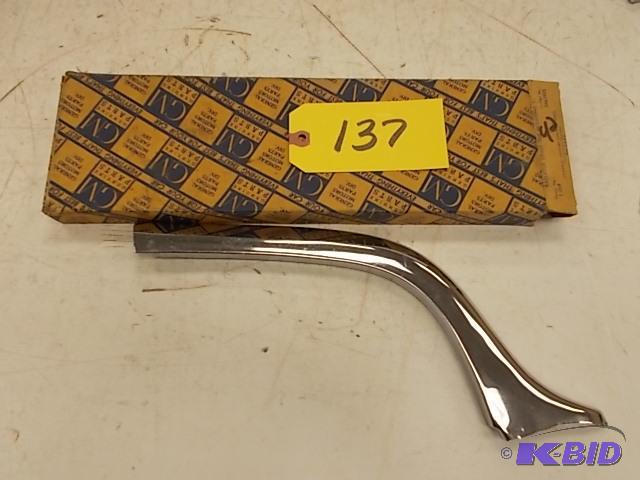 lot 137 image: 1942 Chev. Radiator Grill Left Side Moulding ...