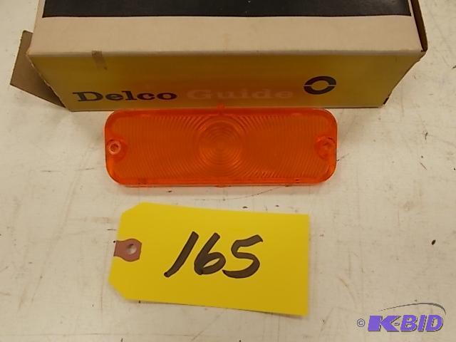 lot 165 image: 1964 Chevelle Parking Light Lens, NOS...