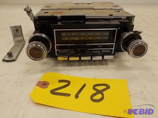 lot 218 image: 1976 Chev. Caprice Delco AMFM Radio...