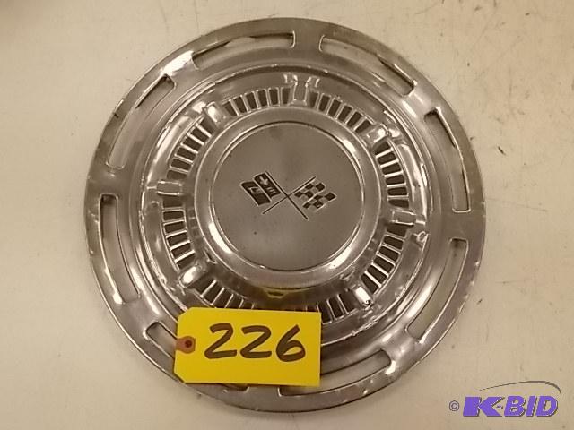 lot 226 image: 1959 Chev. Impala Hub Cap...