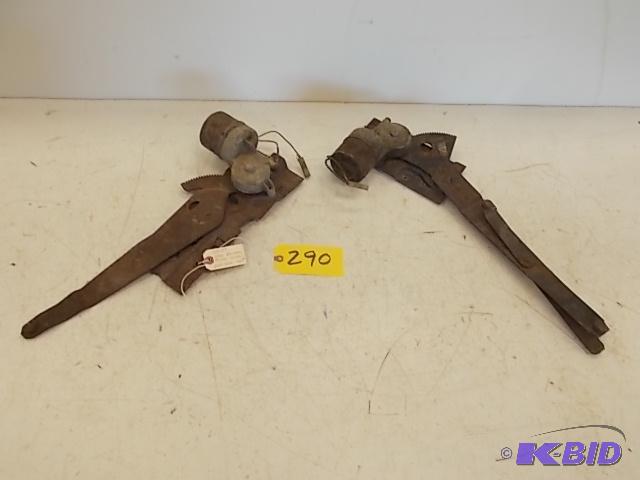 lot 290 image: 1955-57 Chev. Factory Power Window Motors &am...