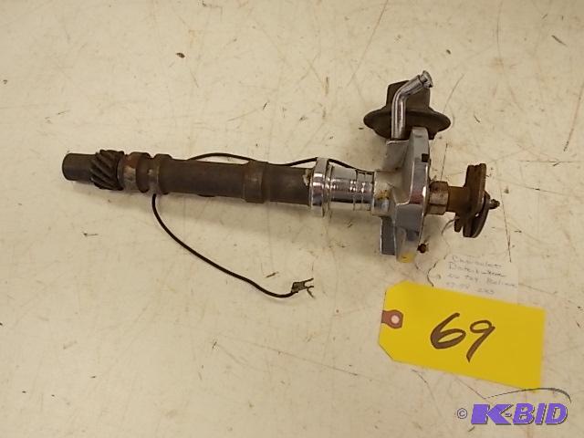 lot 69 image: 1957-58 Chev. 283 Distributor...