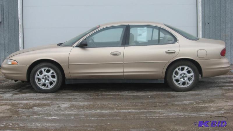 2002 OLDSMOBILE INTRIGUE 165,000---1GWH52H92F...