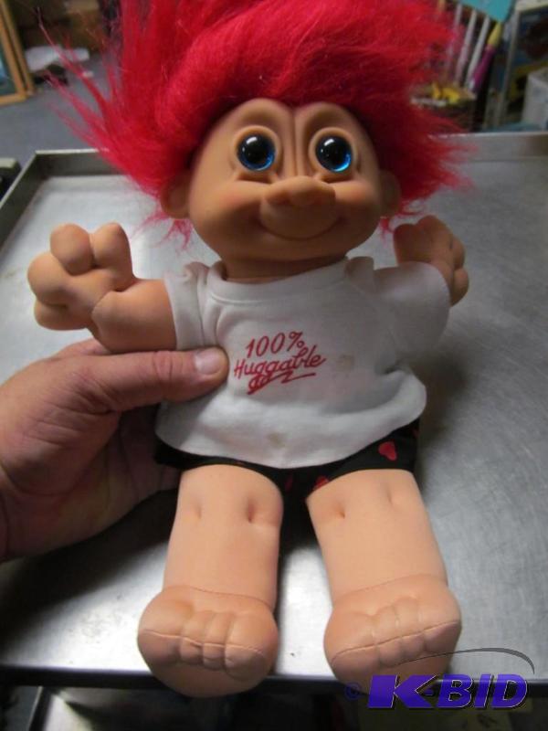 lot 19 image: Troll Doll