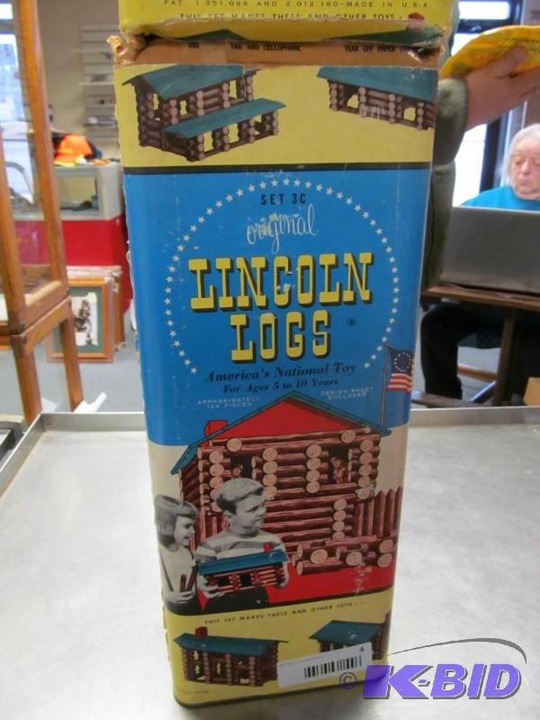 lot 4 image: Vintage 1960s  wooden Lincoln Logs  w  instructions  set 3C