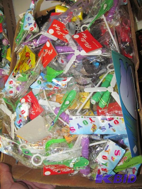 lot 46 image: Lot of Carnival-Birthday gifts and trinkets  approx 75-100