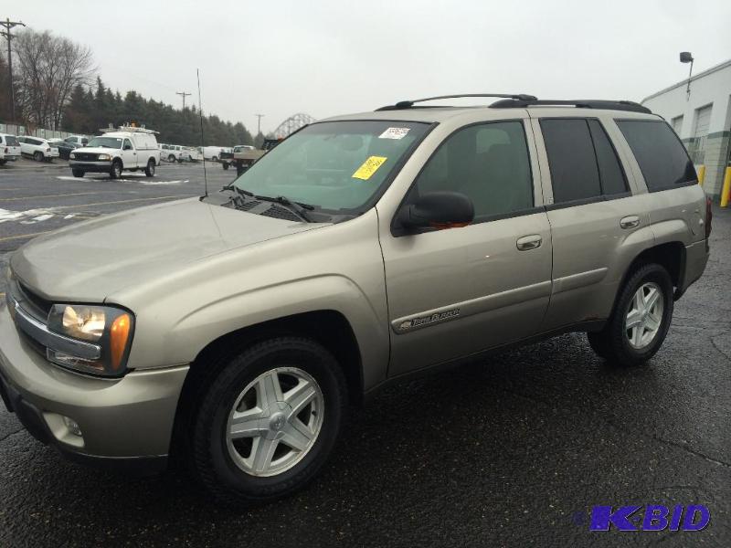 lot 13 image: 2003 Chevrolet Trailblazer LTZ 4x4