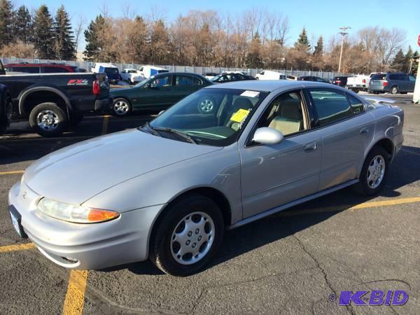 lot 20 image: 2000 Oldsmobile Alero GL2