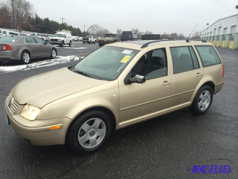 lot 4 image: 2002 Volkswagen Jetta GLS Wagon