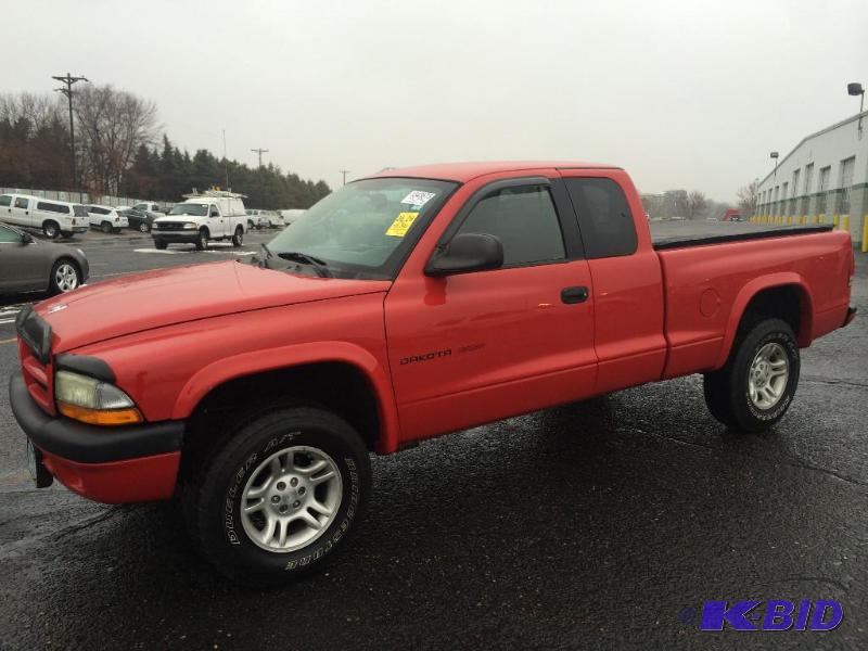 lot 8 image: 2002 Dodge Dakota Sport 4WD