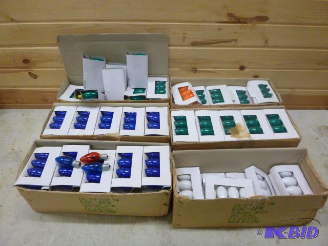 lot 139 image: Christmas Light Bulbs Approximately 500....
