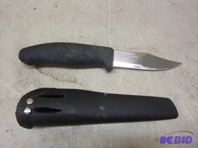 lot 147 image: Normak Knife with Sheath 4" blade....