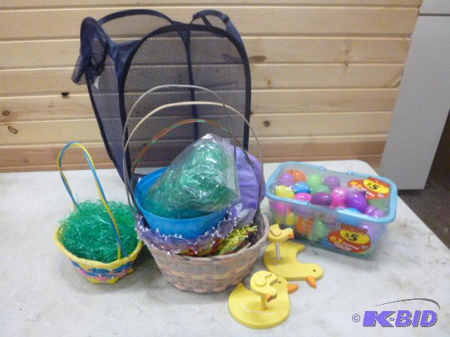 lot 169 image: Miscellaneous Easter Items...