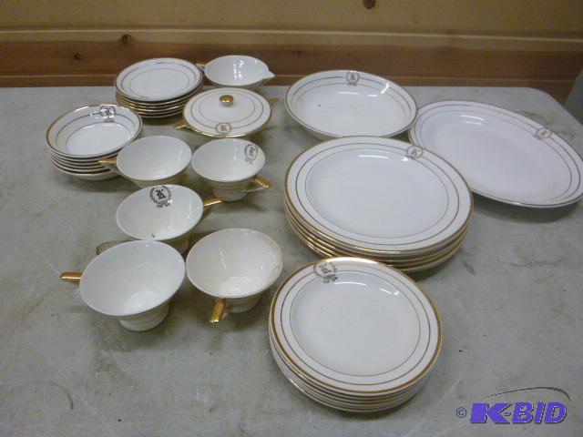 lot 178 image: Miscellaneous Dinnerware From the Salem China...
