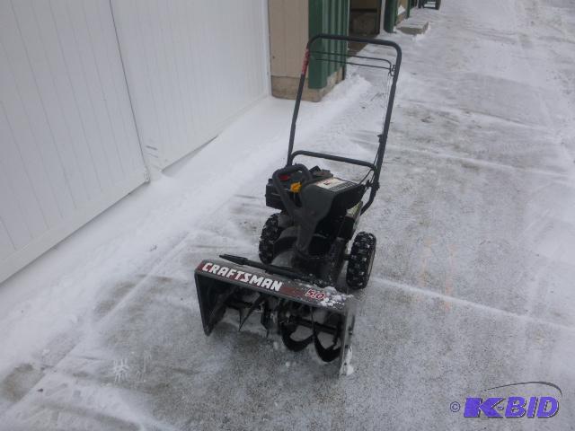 lot 194 image: Craftsman Snowblower Model 247.88700 - 5 HP, ...
