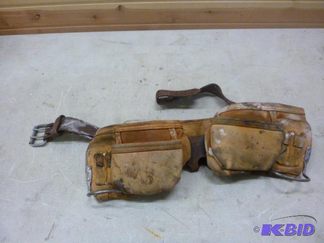 lot 210 image: Tool Pouches and Belt...
