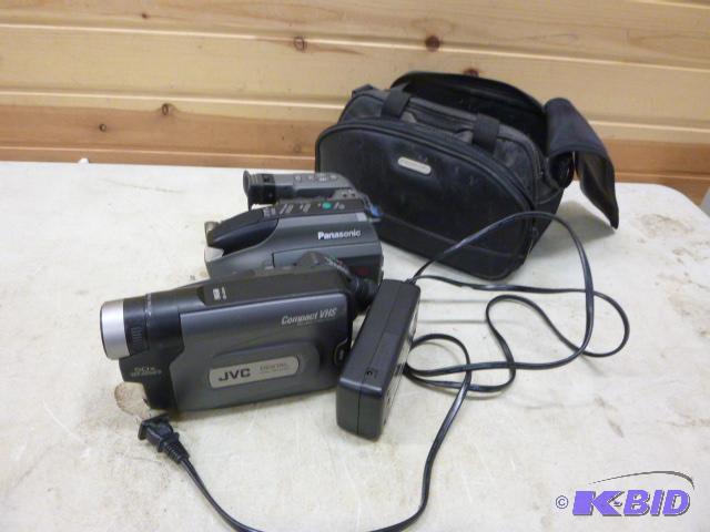 lot 26 image: Two Camcorders With case, no batteries....