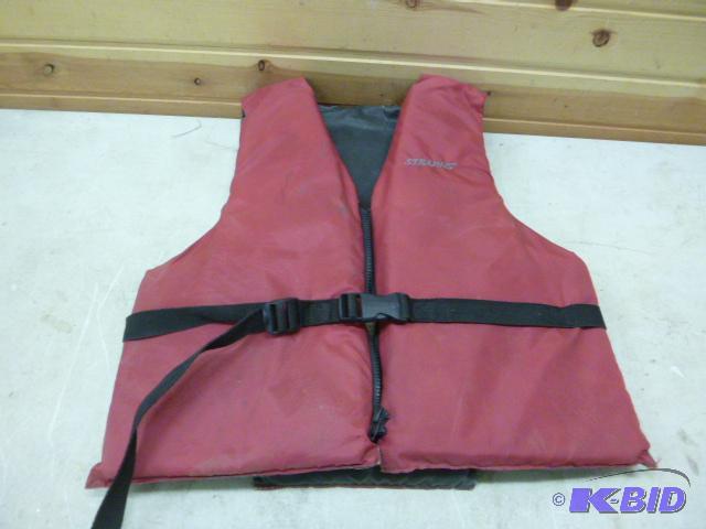 lot 53 image: Stearns Adult Life Vest...