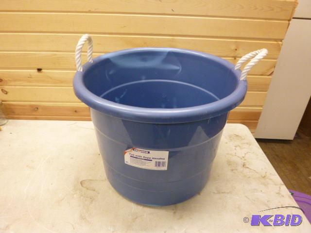 lot 58 image: Homz Tub with Rope Handles 21 12" diame...