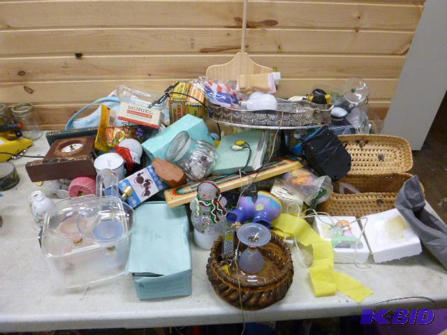 lot 93 image: Large Lot of Miscellaneous Items...