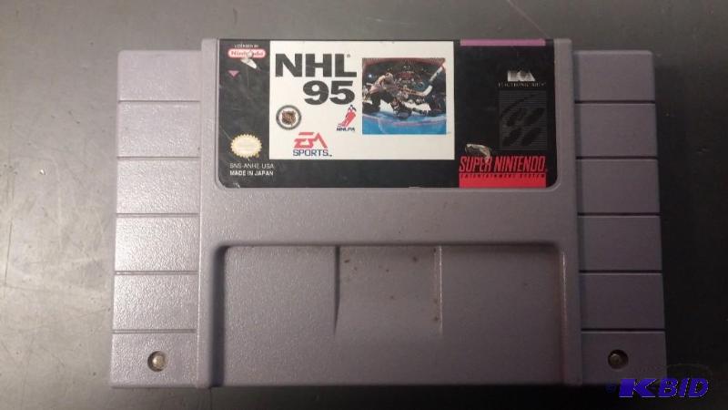 Super Nintendo Game- NHL 95...