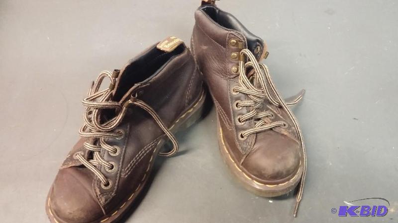 Size 6 Dr. Marten Boots NEW Doc Martins...