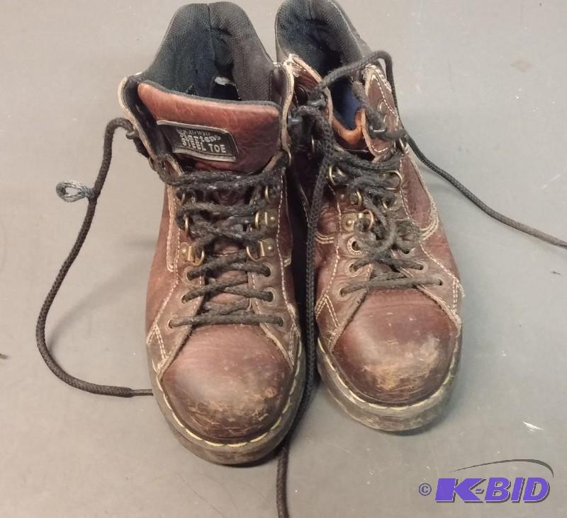 Size 5 Dr. Marten Steel toed Boots Doc Martin...