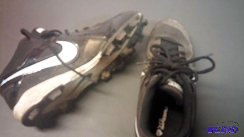 Size 8 12 Black Cleats...