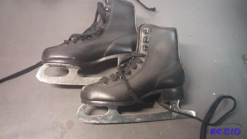 Size 1 Childrens Ice Skates...