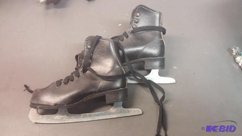 Size 1 Childrens Ice Skates...