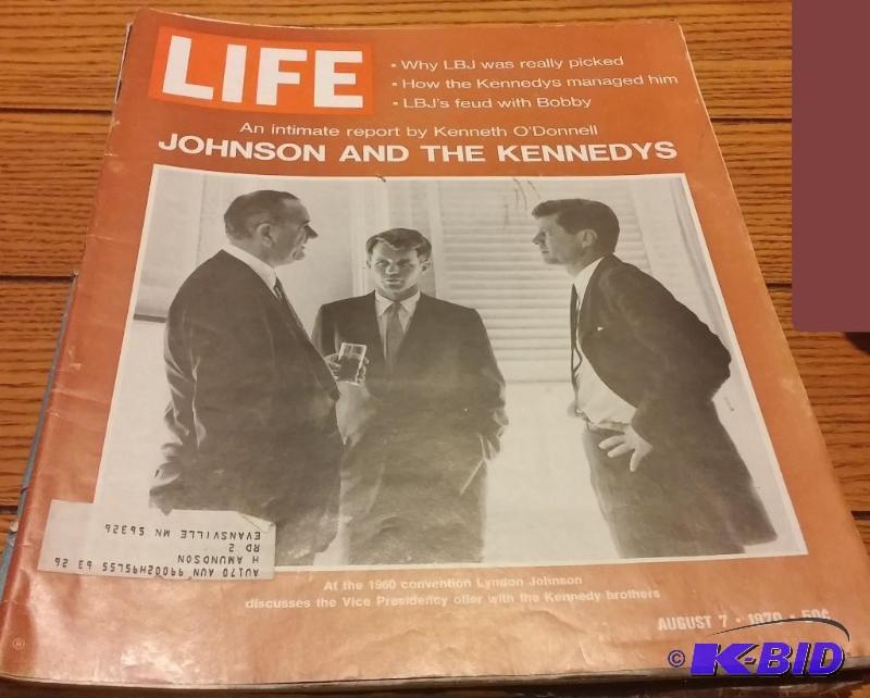 lot 34 image: Lot of Vintage Life Magazines John Lovell-19...