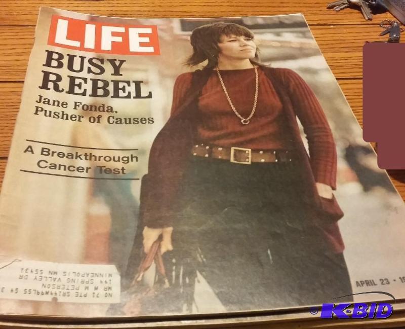 lot 36 image: Lot of Vintage Life Magazines Vietnam Photo-...