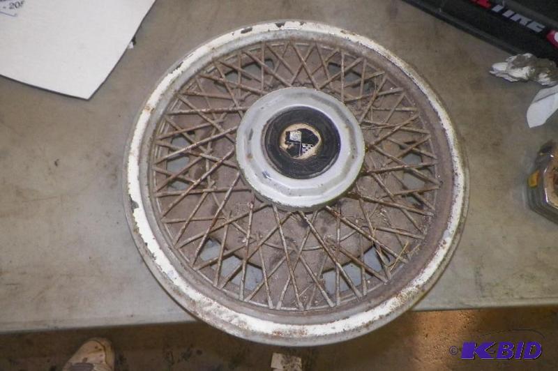 Spoke Wire Hub Cap