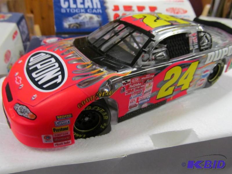 Jeff Gordon #24 Action 124 2001 DuPont  1 of 6,996