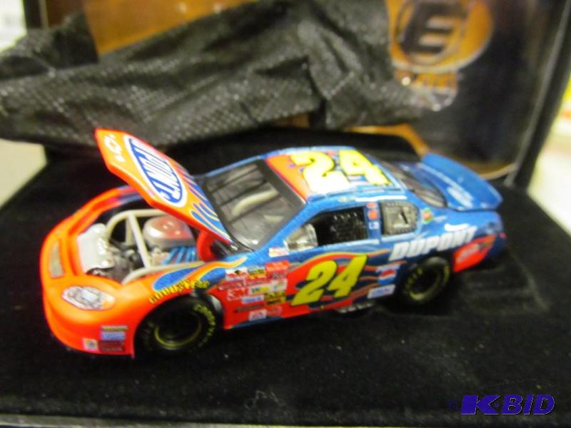 Jeff Gordon #24 Action 2003 164 2003 DuPont Flames  1 of 2,124
