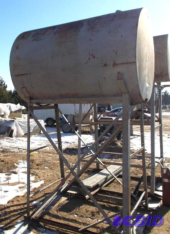 lot 27 image: Diesel Fuel Storage Barrel With Stand Exact C...