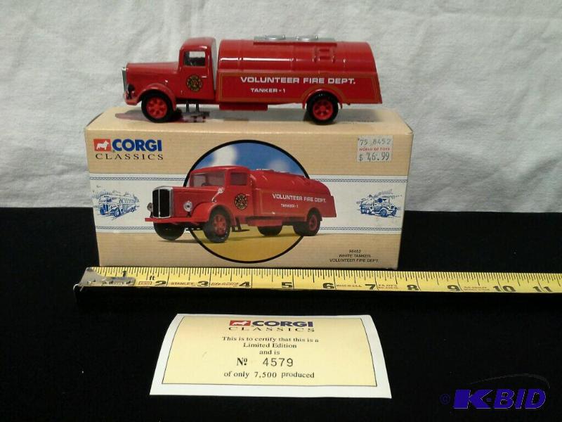 lot 12 image: Corgi Classics White Tanker Volunteer Fire Department diecast