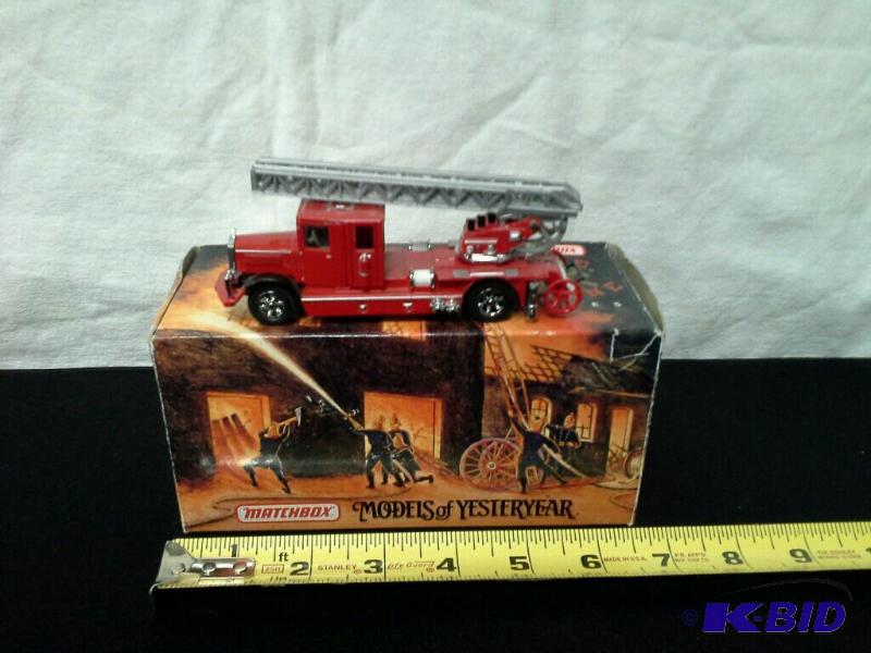 lot 14 image: Matchbox Fire Engine Series Models of Yesteryear 1932 Mercedes Benz Ladder Truck diecast
