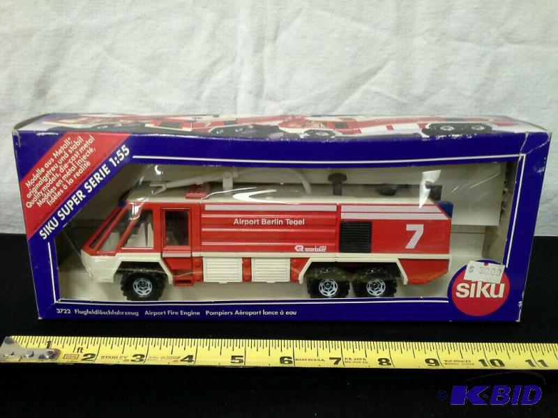 lot 20 image: SIKU German Airport Fire Engine diecast