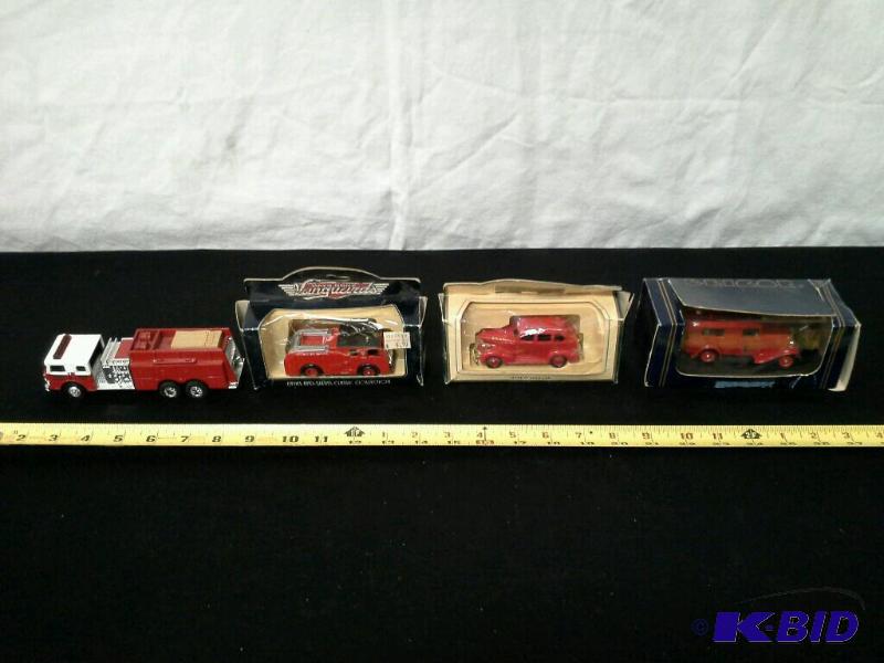 lot 21 image: 4 diecast fire trucks