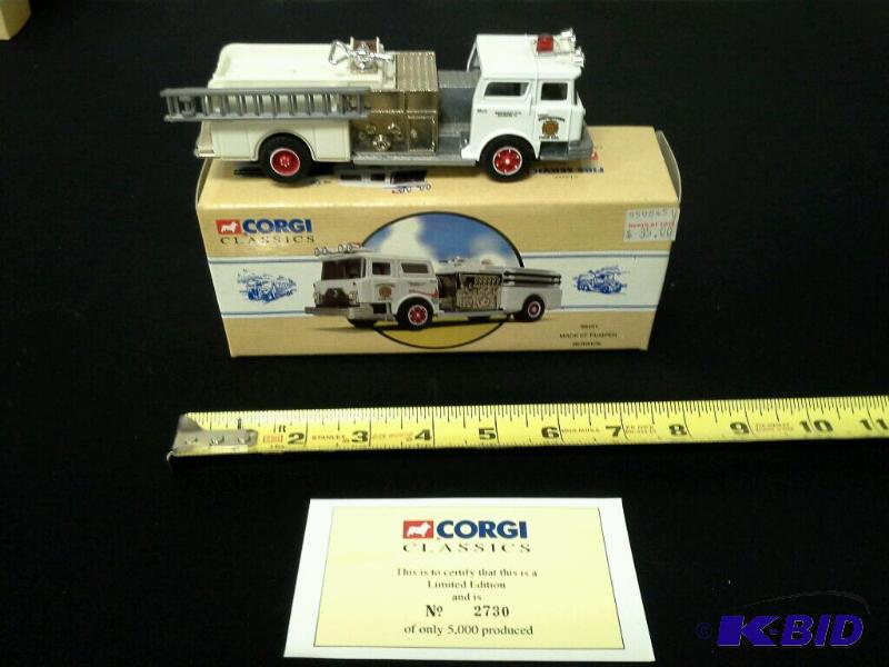 lot 4 image: Corgi Classics  Mack CF Pumper diecast
